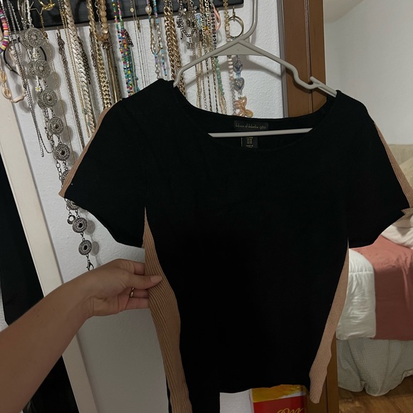 HOUSE OF HARLOW set - Picture 9 of 14